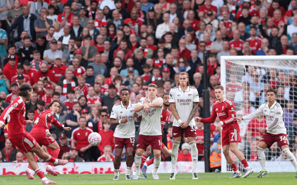 吴少聪女友晒足协杯冠军奖牌：男朋友带的苏州特产（吴少聪女友晒足协杯冠军奖牌，称是男友带回的苏州特产）