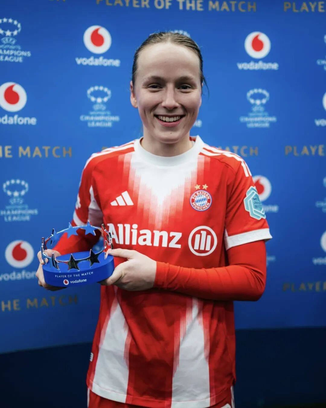 2025意大利足球盛典评最佳阵：劳塔罗领衔，国米5人入选（2025意大利足坛盛典最佳阵容出炉：劳塔罗领衔，国际米兰五将入选）