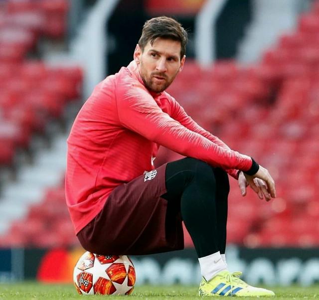 日本U22本月大名单：小杉启太领衔5留洋，1名大学生球员入选（日本U22公布本月名单：小杉启太领衔，5名留洋球员+1名大学生在列）