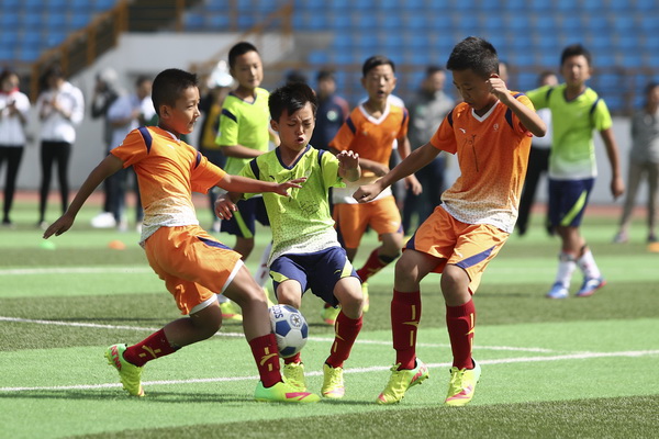 韩足晚报（2025.11.3）三将搭上洪明甫考察末班车（韩足晚报（2025.11.3）三人压哨入选洪明甫考察名单）