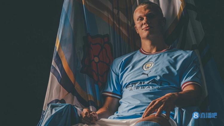 莱奥一剑封喉，AC米兰1-0复仇拉齐奥，登顶意甲积分榜坐山观虎斗（莱奥致命一击，AC米兰1-0复仇拉齐奥登顶意甲榜首，静观群雄鏖战）