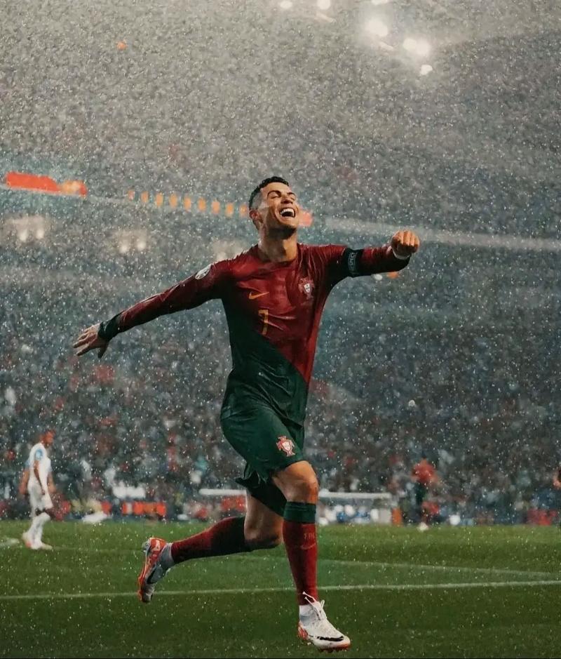 梅西没想到，C罗确认退役时间半月多，就做出与贝克汉姆一样选择（梅西没料到，C罗确认退役时间半月后竟做出与贝克汉姆相同的选择）