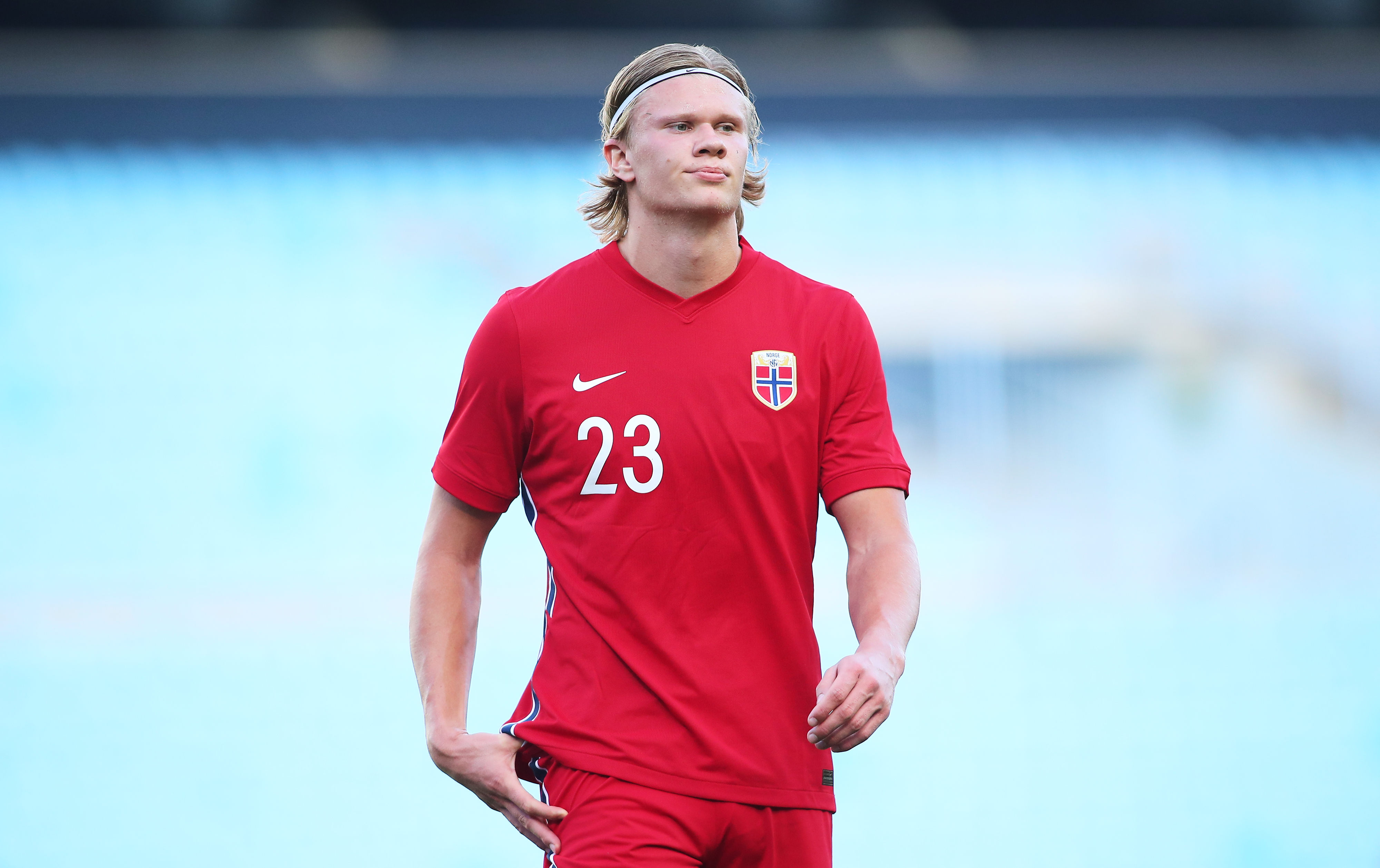 辽宁男篮王哲林豪取40分带队取胜（王哲林轰下40分助辽宁男篮力克对手）