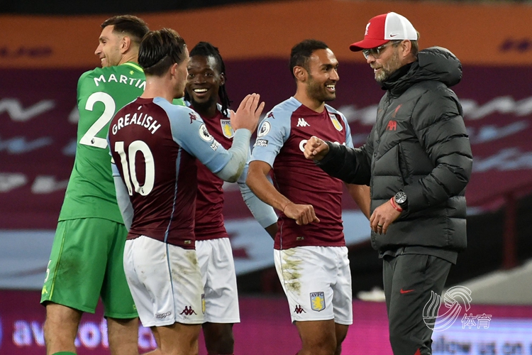 弗里克：没有练过让亚马尔踢10号位的打法；最后球员们太累了（弗里克：未演练亚马尔司职10号的战术；末段球员体能透支）